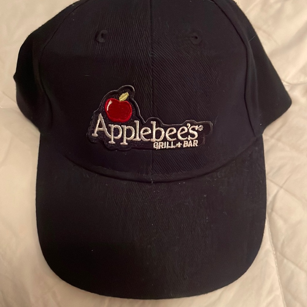 Applebees hat